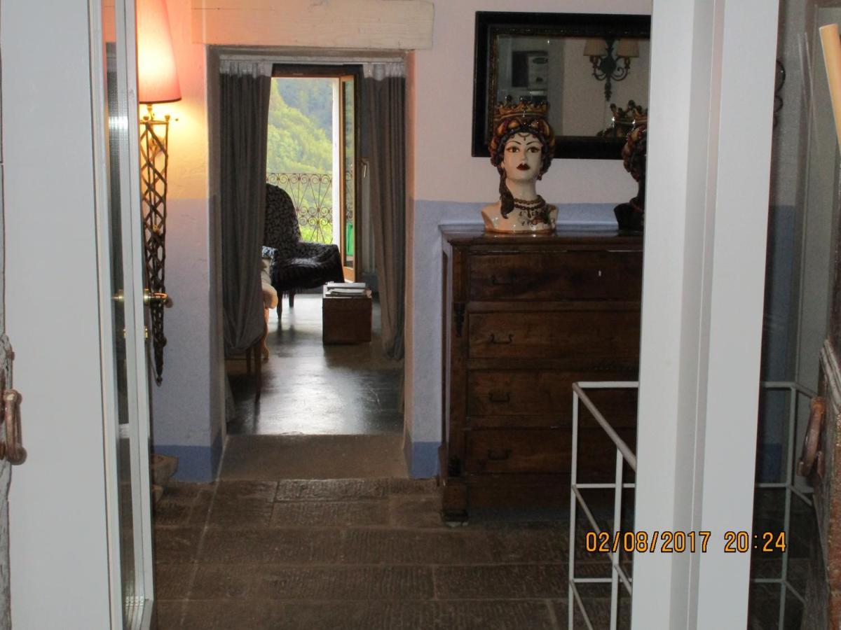 Comano  Viandanti, Artisti E Sognatori Bed & Breakfast エクステリア 写真