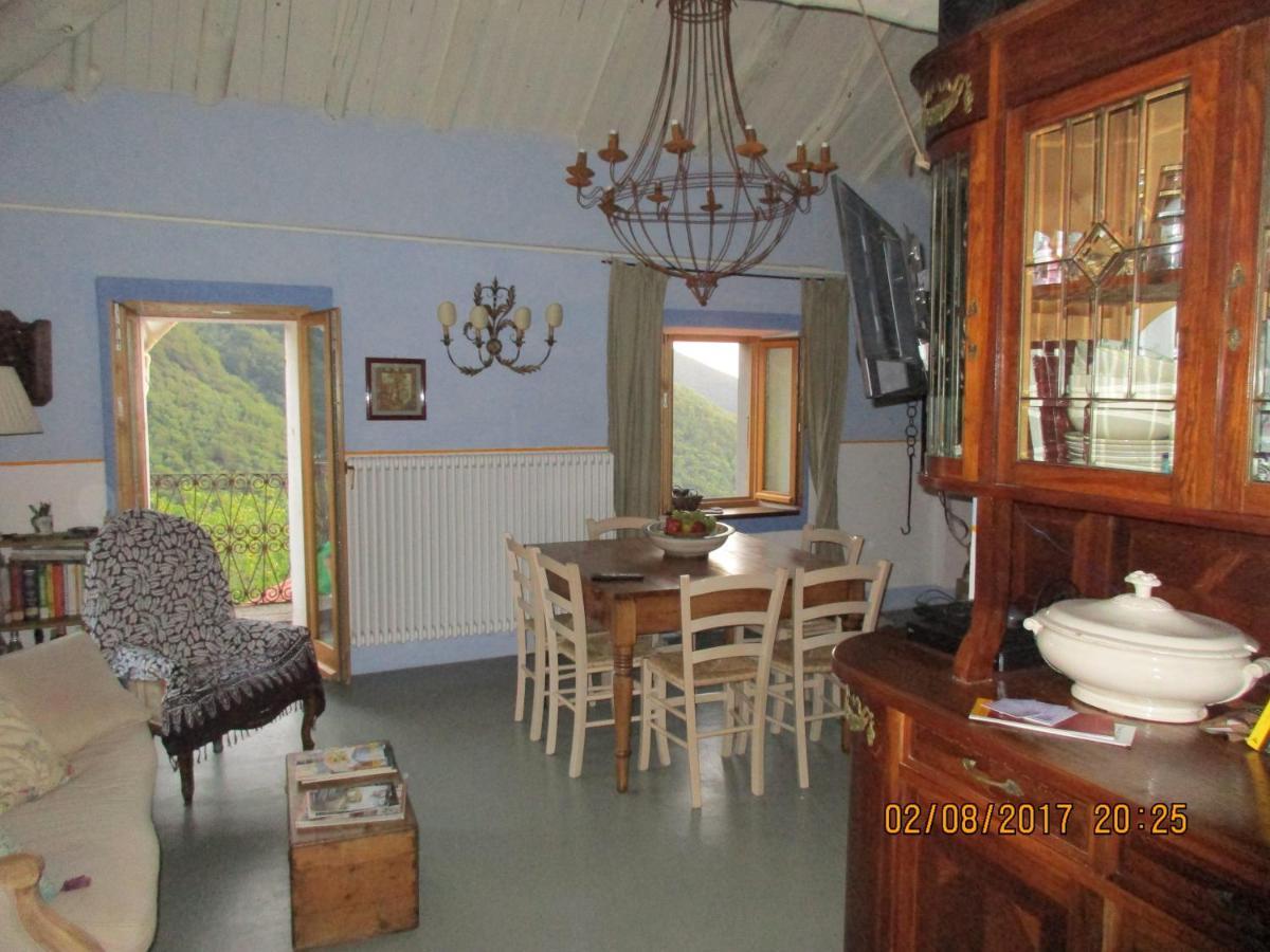 Comano  Viandanti, Artisti E Sognatori Bed & Breakfast エクステリア 写真