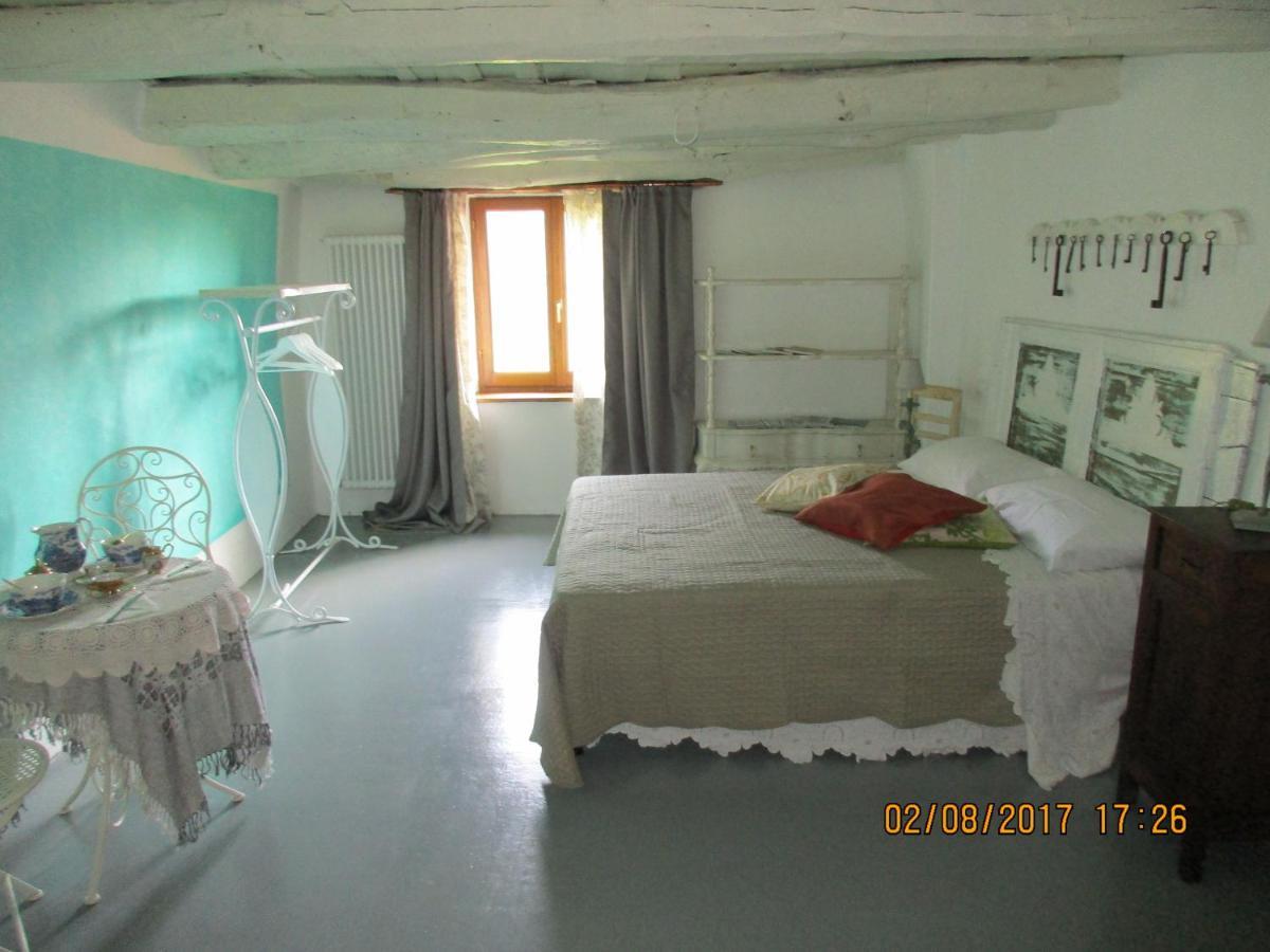 Comano  Viandanti, Artisti E Sognatori Bed & Breakfast エクステリア 写真