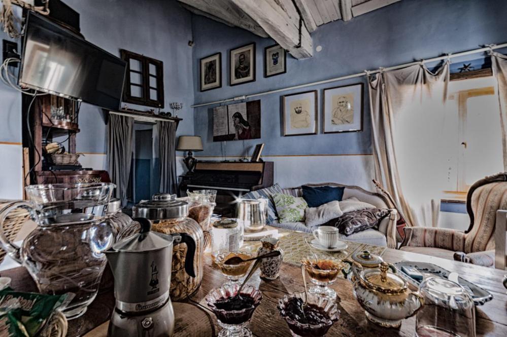 Comano  Viandanti, Artisti E Sognatori Bed & Breakfast エクステリア 写真